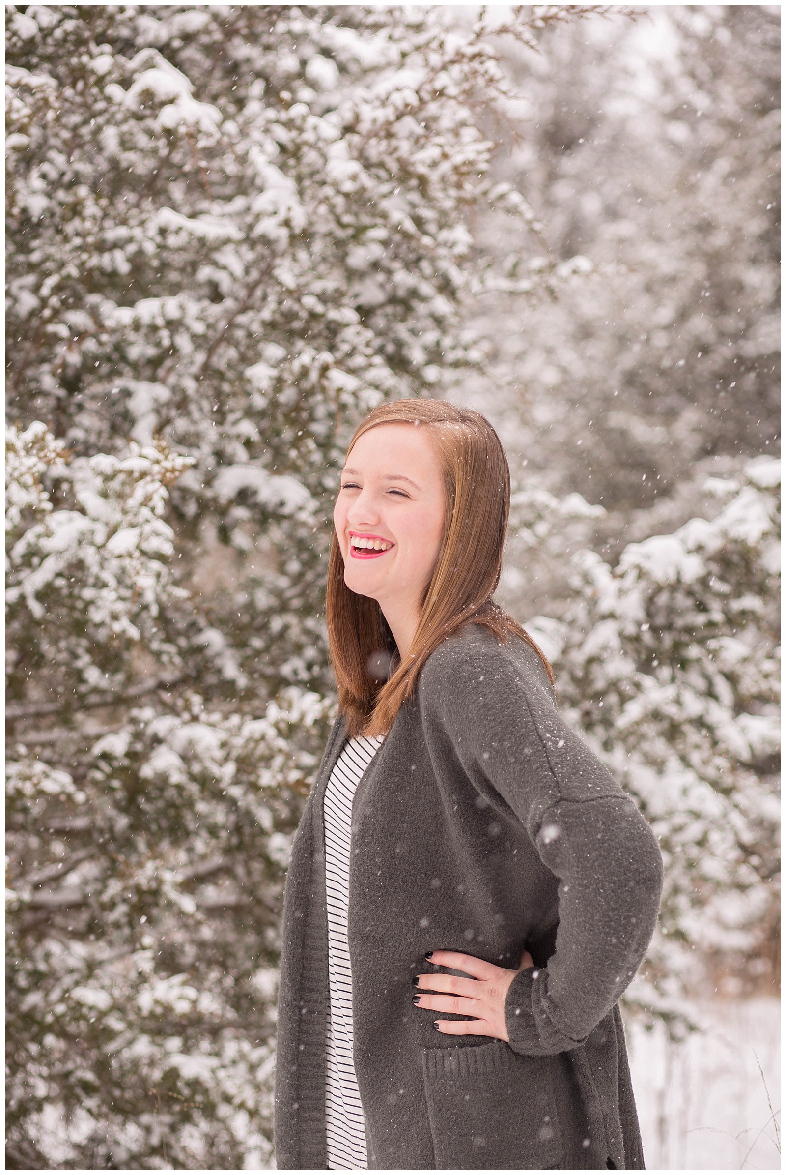 Winter Senior Session in the Snow | Monica Brown Photography | Indianapolis, Ohio, and Destination Photographer | monicabrownphoto.com