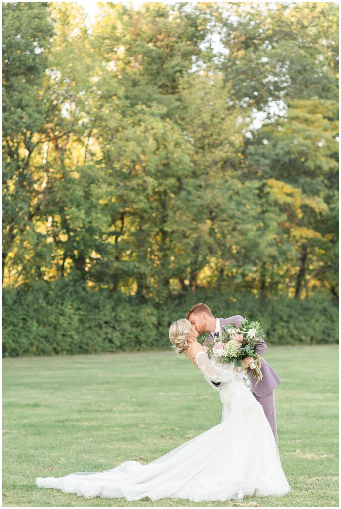 Hot Air Balloon Wedding Inspiration | monicabrownphoto.com